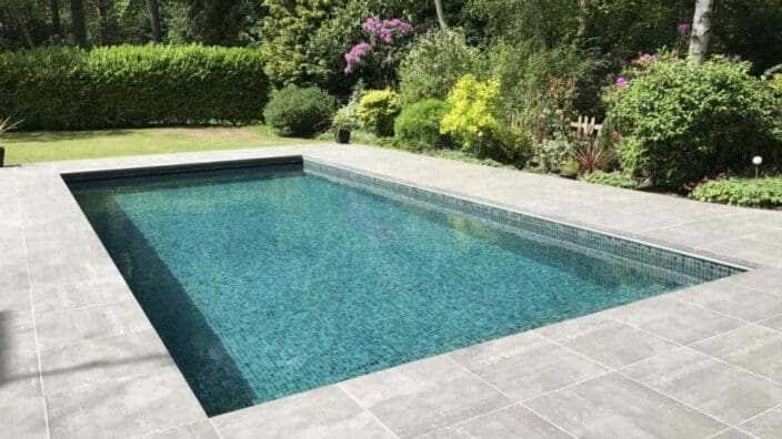 Rectangular in-ground swimming pool